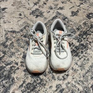 Brooks signal 3 size 7 women’s shoes